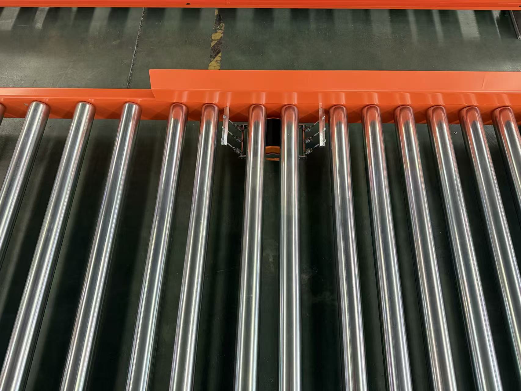 Medium/Heavy Duty External Brake Roller for Pallets 3747113930a6bd39f6c8864504b0a776