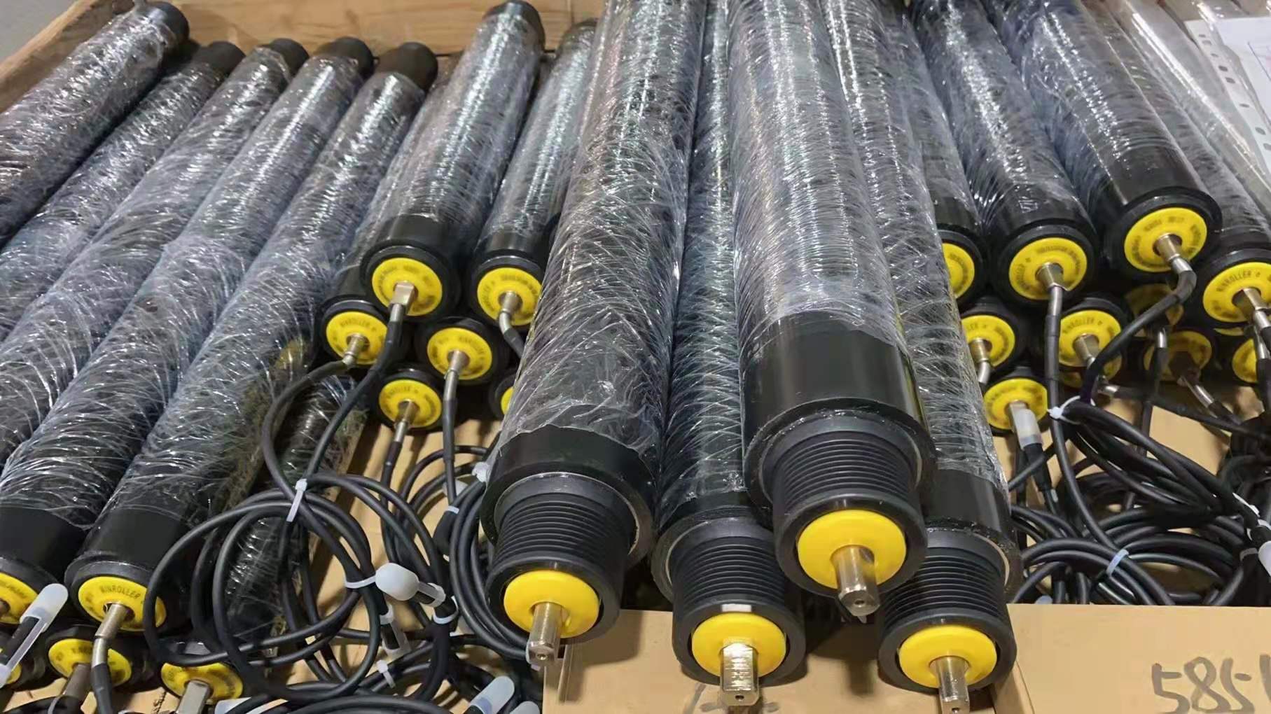 PU 코팅이있는 폴리 -V 풀리 직류 강철 모터 구동 롤러