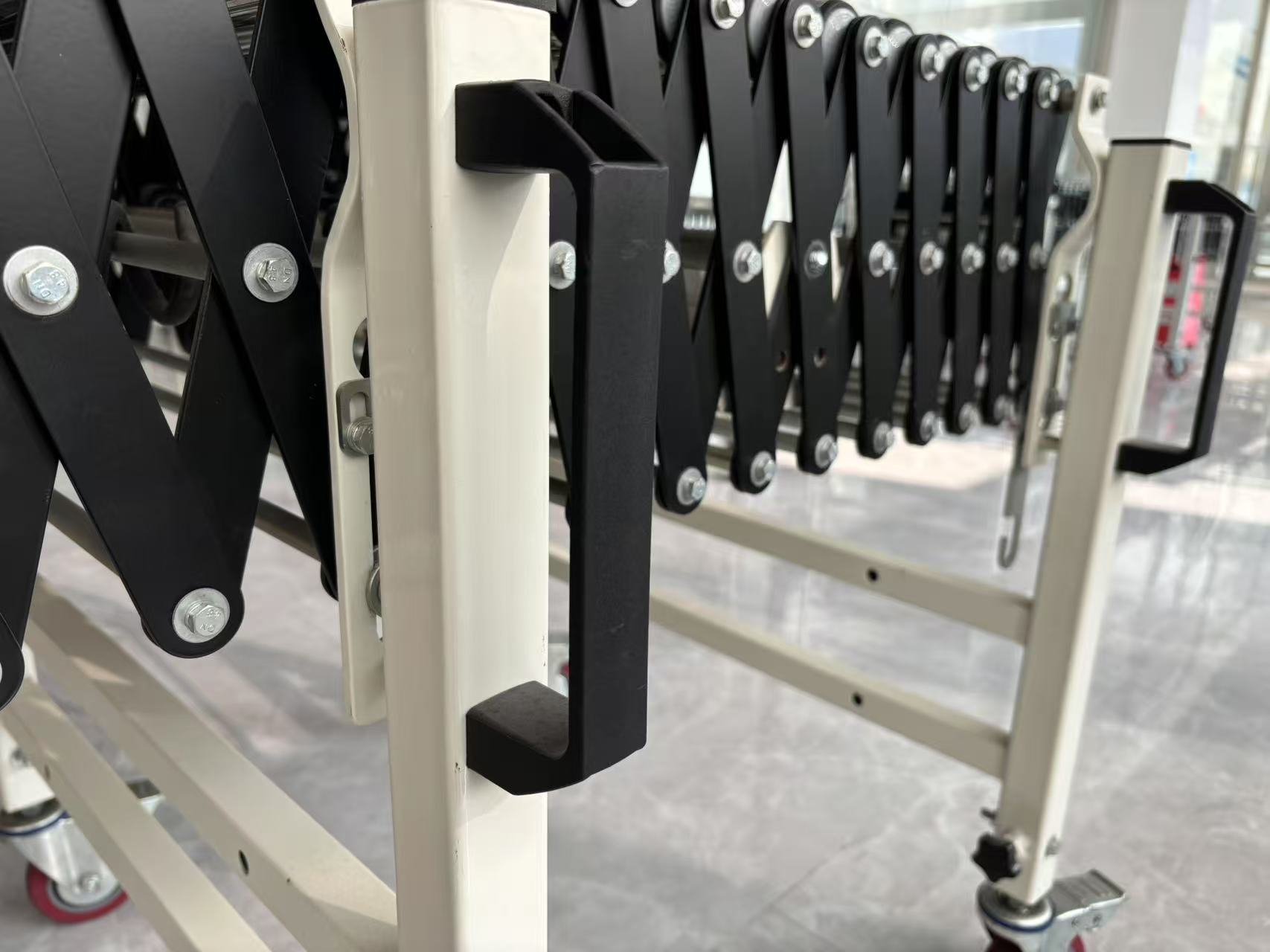 유연한 확장 가능한 롤러 컨베이어 핸들